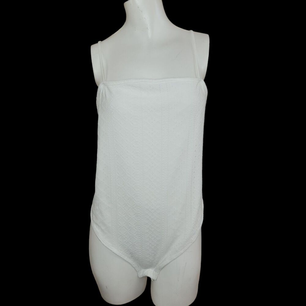 Rue21+ White Eyelet Spagetti‎ Strap Bodysuit Womens 2X Snap Closure Lined NWT